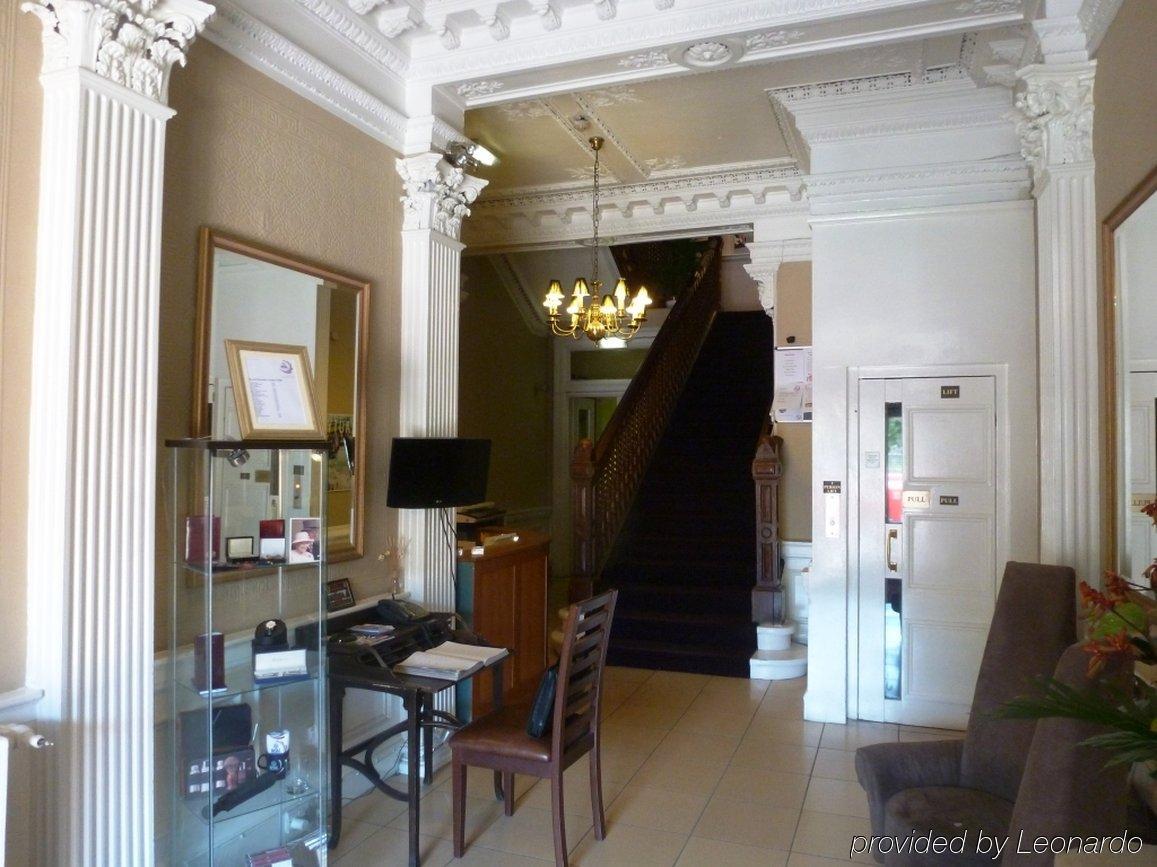 Royal Overseas League Hotel Edinburgh Beltér fotó